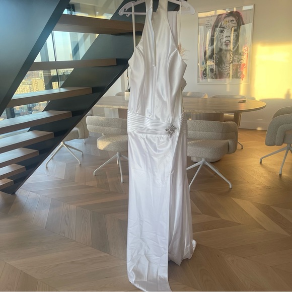 NEW Halter Collared White Dress with Slit Bridal or Prom - Picture 7 of 7